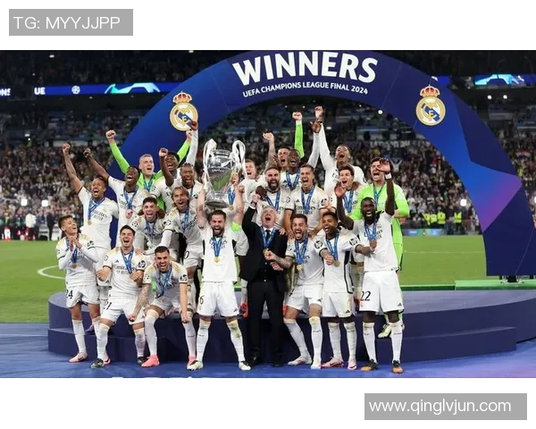 足球明星9号队服的魅力与传奇背后的故事解析 足球明星9号队服的魅力与传奇背后的故事解析